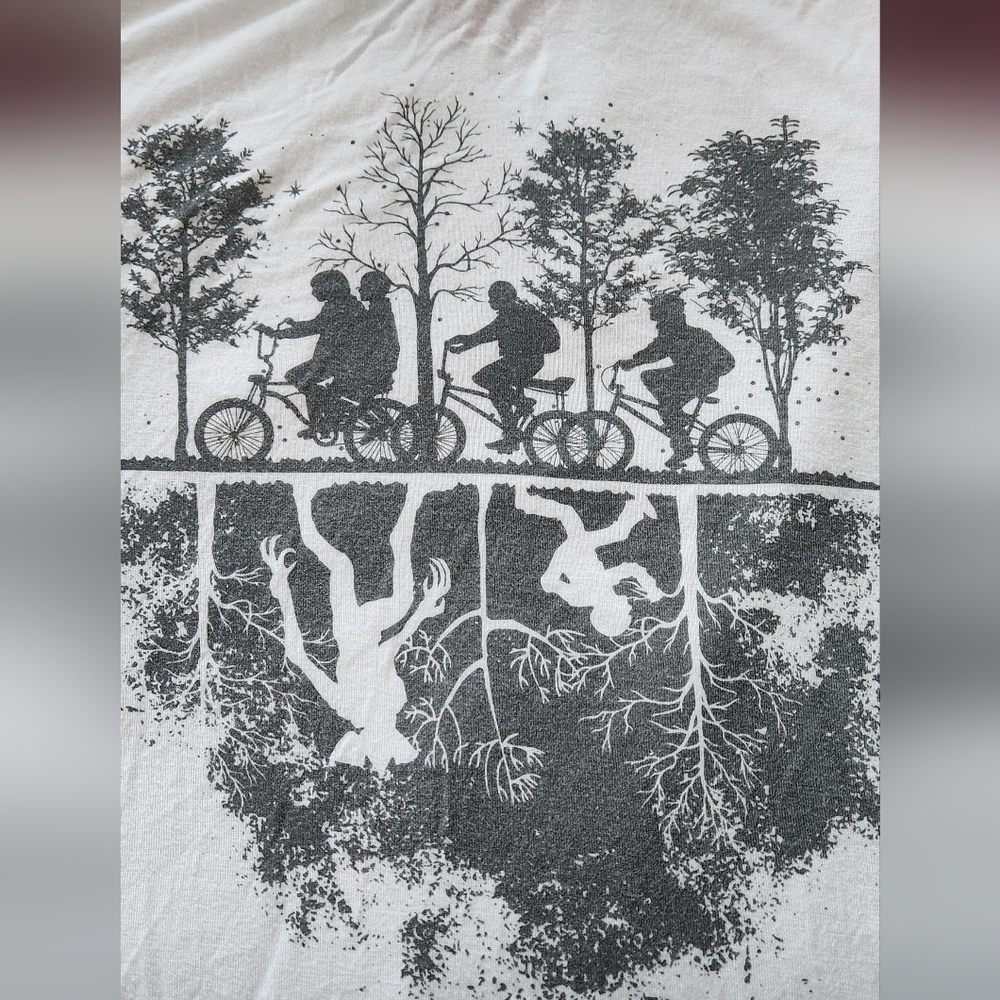 Stranger Things Raglan Tee - Maroon & White - Picture 3 of 4